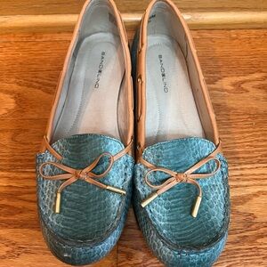 Bandolino Teal and Tan Women's Loafers